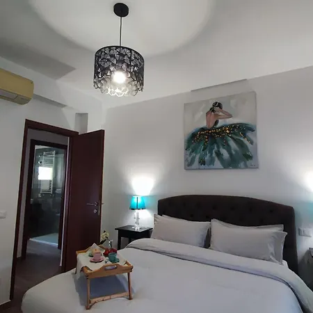 Apartment Consoli
